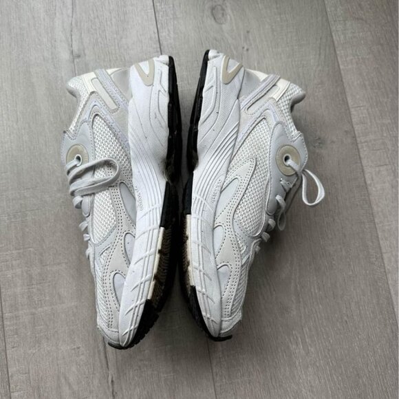 White Adidas Astir Size 8 - Picture 3 of 8